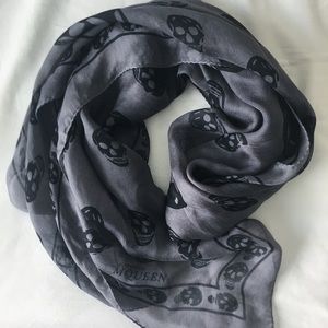 Alexander McQueen Skull print silk scarf